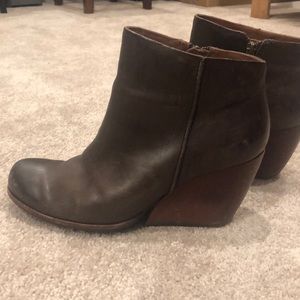 Kork-Ease Booties • Size 10